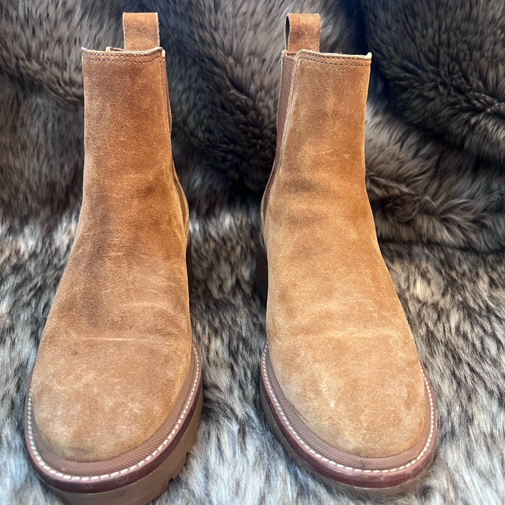 Tory Burch Chelsea Lug Tan Suede Ankle Boots
